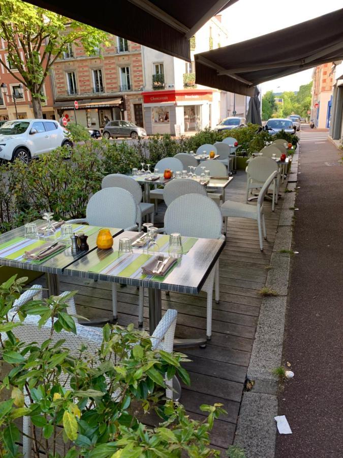 Hotel Des 3 Marches- Logis Hotel Restaurant Le Vésinet Kültér fotó